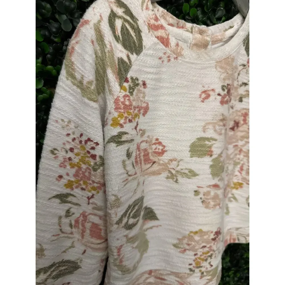 Baby Gap, Baby Girl Sweater size 18-24 months, Floral Sweater.